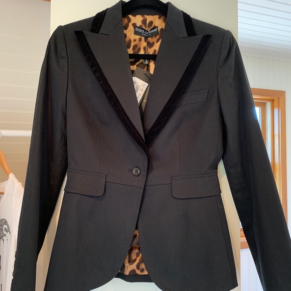 Dolce & Gabbana Jackets & Blazers - Dolce & Gabbana NWT fitted Blazer with velvet trim